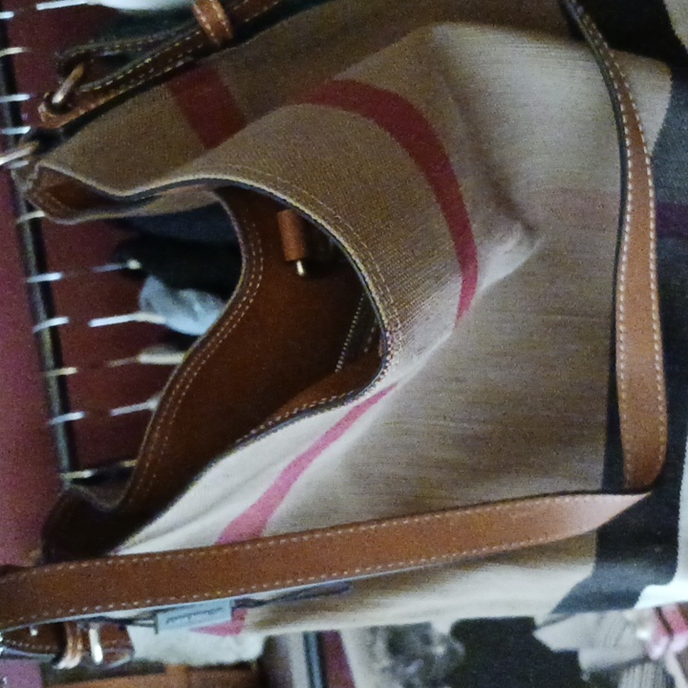Burberry bucket bag